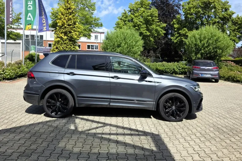 Volkswagen Tiguan Allspace din 2023 cu 71.609 km - oferta VOL230360 - foto 4