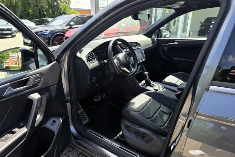 Volkswagen Tiguan Allspace din 2023 cu 71.609 km - oferta VOL230360 - foto 17