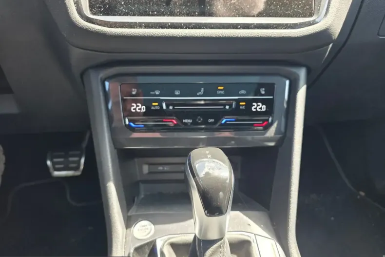 Volkswagen Tiguan Allspace din 2023 cu 71.609 km - oferta VOL230360 - foto 24