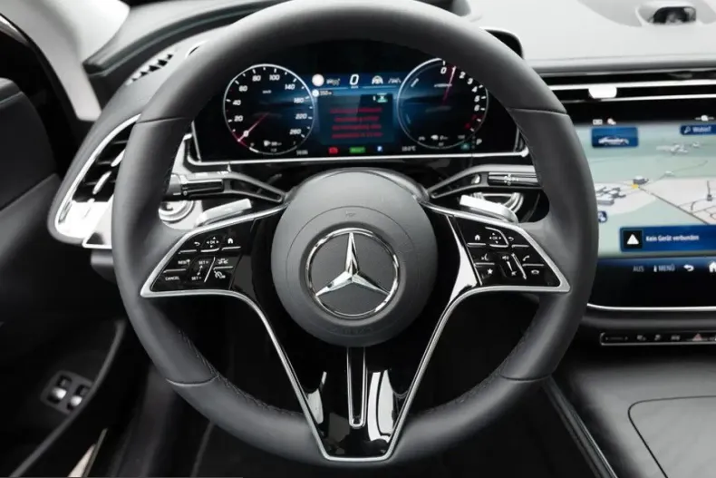 Mercedes-Benz E 300 (Clasa E) din 2025 cu 12.154 km - oferta MER230361 - foto 7