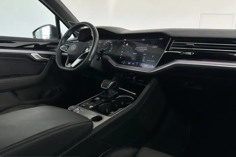 Volkswagen Touareg din 2022 cu 84.500 km - oferta VOL230369 - foto 11