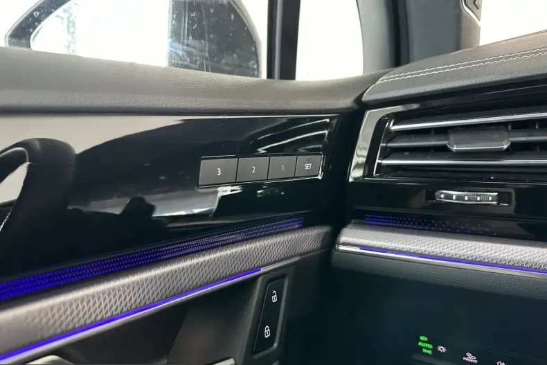 Volkswagen Touareg din 2022 cu 84.500 km - oferta VOL230369 - foto 26