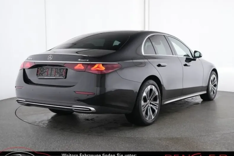 Mercedes-Benz E 300 (Clasa E) din 2025 cu 19.782 km - oferta MER230372 - foto 3