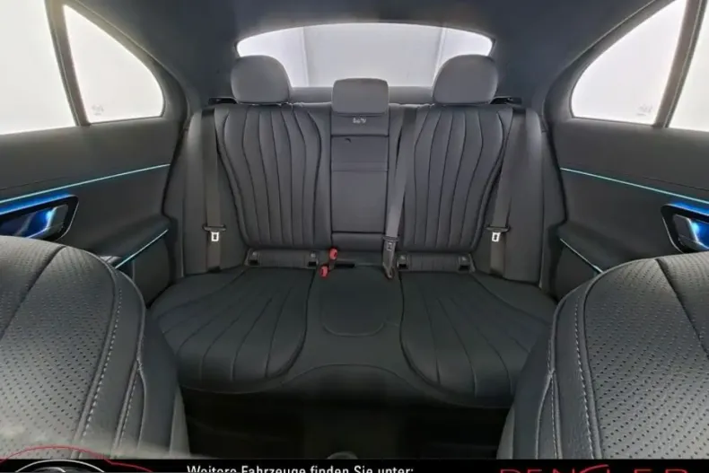 Mercedes-Benz E 300 (Clasa E) din 2025 cu 19.782 km - oferta MER230372 - foto 8