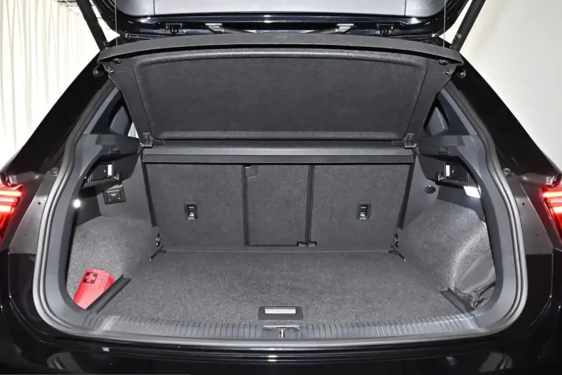 Volkswagen Tiguan din 2024 cu 66.133 km - oferta VOL230373 - foto 21