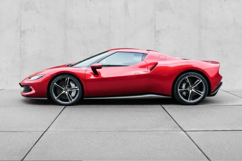 Ferrari 296 GTB din 2023 cu 5.672 km - oferta FER230381 - foto 3