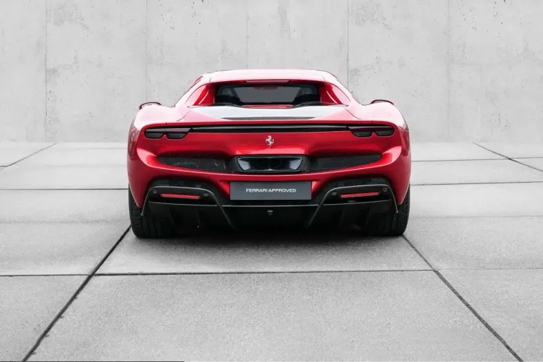 Ferrari 296 GTB din 2023 cu 5.672 km - oferta FER230381 - foto 5