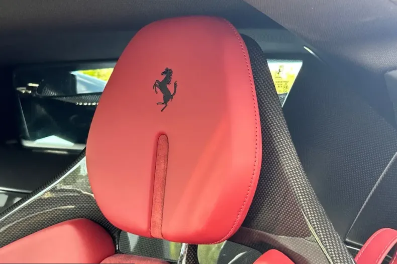 Ferrari SF90 din 2022 cu 5.500 km - oferta FER230382 - foto 14