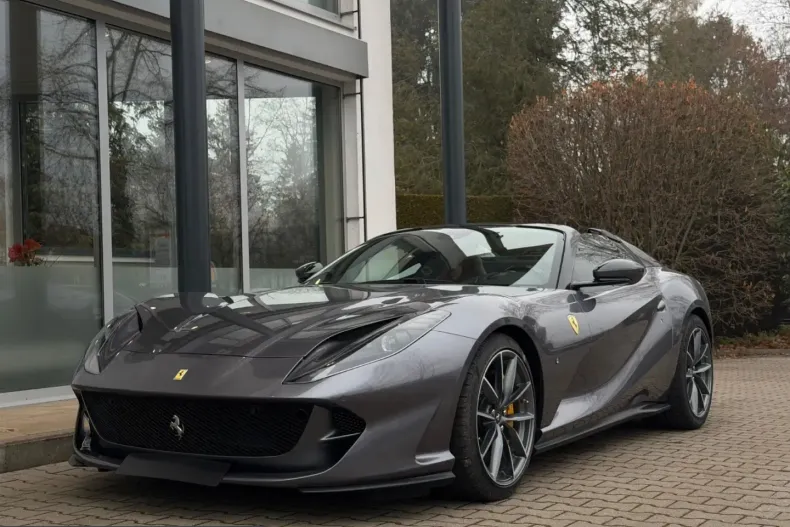 Ferrari 812 din 2021 cu 4.350 km - oferta FER230383 - foto 3
