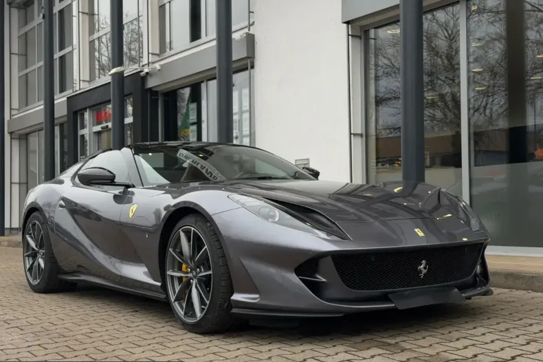 Ferrari 812 din 2021 cu 4.350 km - oferta FER230383 - foto 4