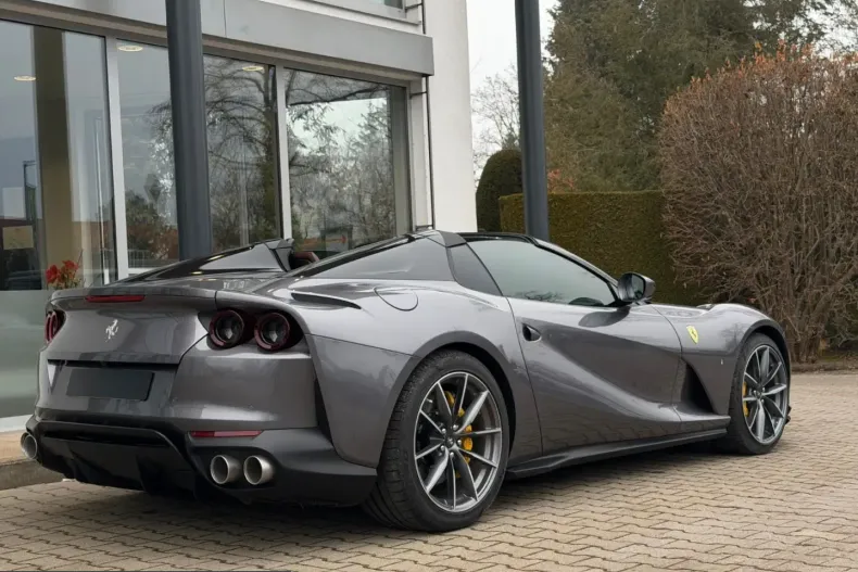 Ferrari 812 din 2021 cu 4.350 km - oferta FER230383 - foto 7