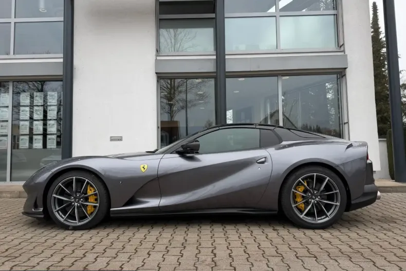 Ferrari 812 din 2021 cu 4.350 km - oferta FER230383 - foto 13
