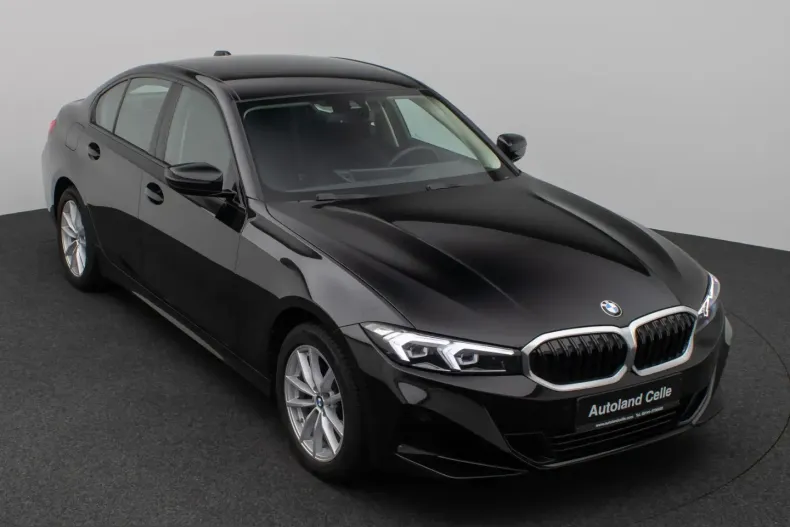 BMW 318i (Seria 3) din 2024 cu 42.585 km - oferta BMW230394 - foto 3