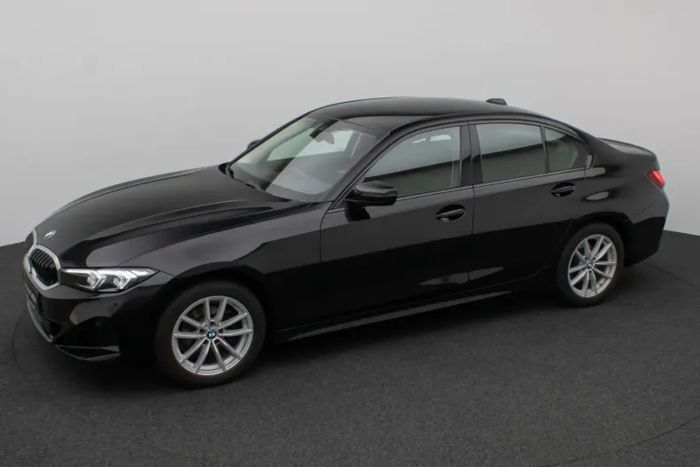 BMW 318i (Seria 3) din 2024 cu 42.585 km - oferta BMW230394 - foto 12