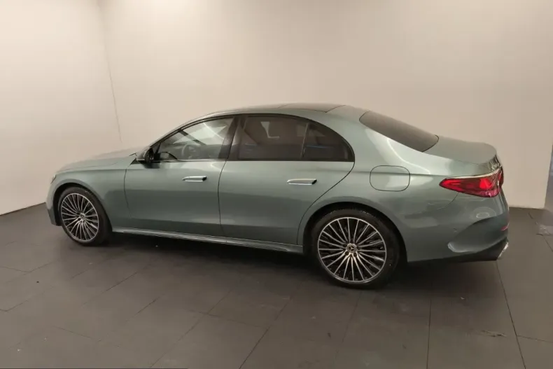 Mercedes-Benz E 300 (Clasa E) din 2024 cu 8.323 km - oferta MER230396 - foto 9