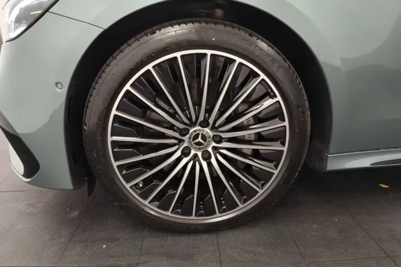 Mercedes-Benz E 300 (Clasa E) din 2024 cu 8.323 km - oferta MER230396 - foto 20