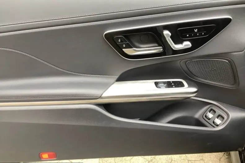 Mercedes-Benz CLE 300 (Clasa CLE) din 2025 cu 7.456 km - oferta MER230397 - foto 5