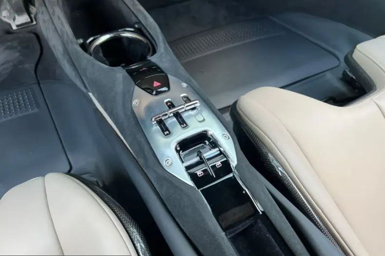 Ferrari 296 GTB din 2022 cu 8.000 km - oferta FER230404 - foto 34