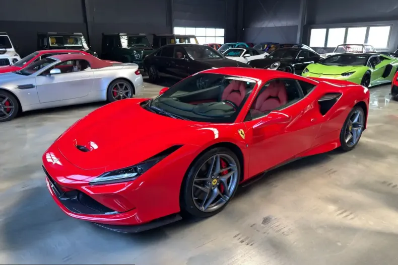 Ferrari F8 din 2021 cu 4.600 km - oferta FER230406 - foto 1