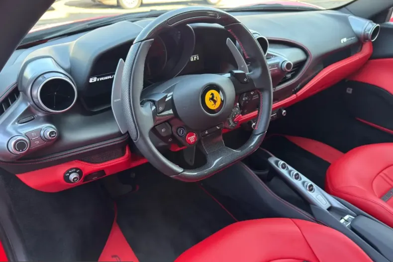 Ferrari F8 din 2021 cu 4.600 km - oferta FER230406 - foto 14