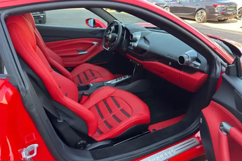 Ferrari F8 din 2021 cu 4.600 km - oferta FER230406 - foto 15