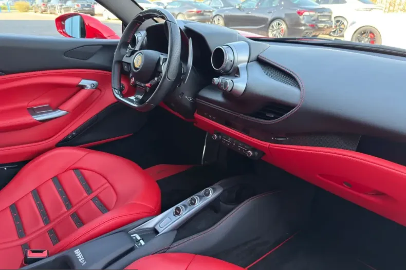 Ferrari F8 din 2021 cu 4.600 km - oferta FER230406 - foto 16