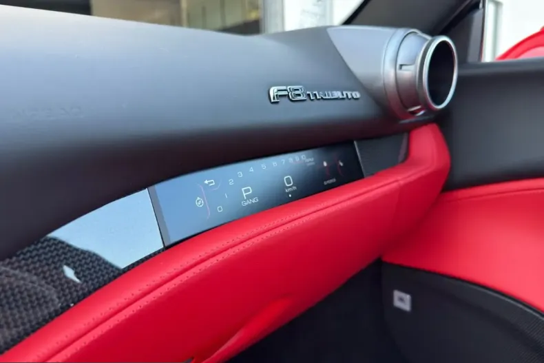 Ferrari F8 din 2021 cu 4.600 km - oferta FER230406 - foto 22