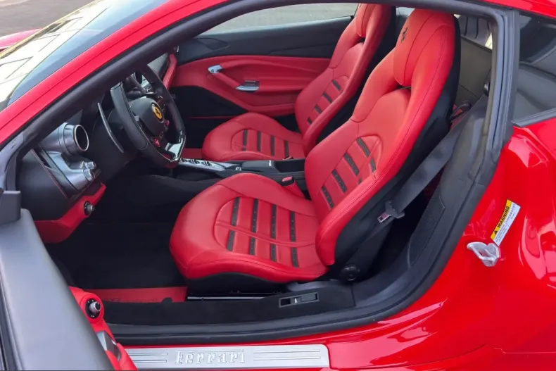 Ferrari F8 din 2021 cu 4.600 km - oferta FER230406 - foto 25