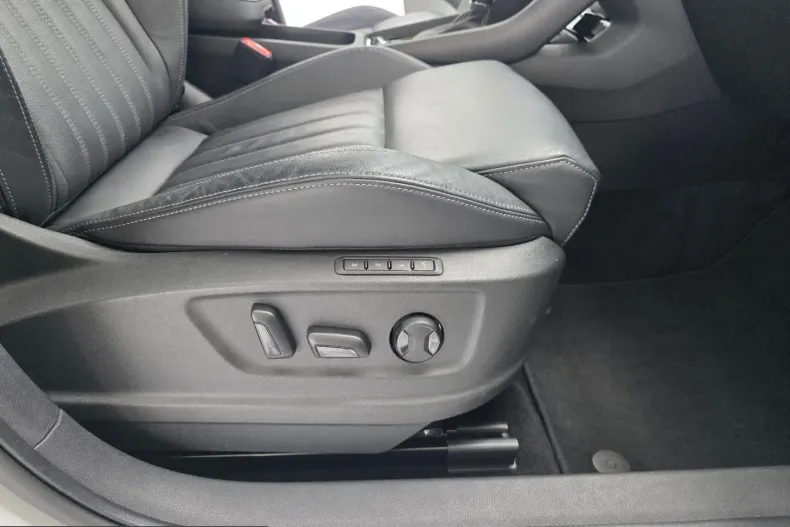 Skoda Karoq din 2023 cu 61.469 km - oferta SKO230415 - foto 19