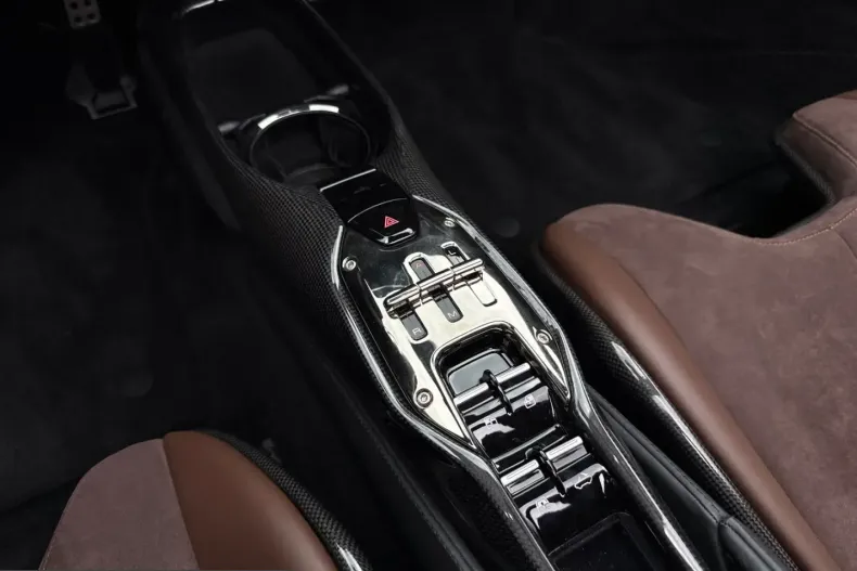 Ferrari SF90 din 2021 cu 6.500 km - oferta FER230424 - foto 17
