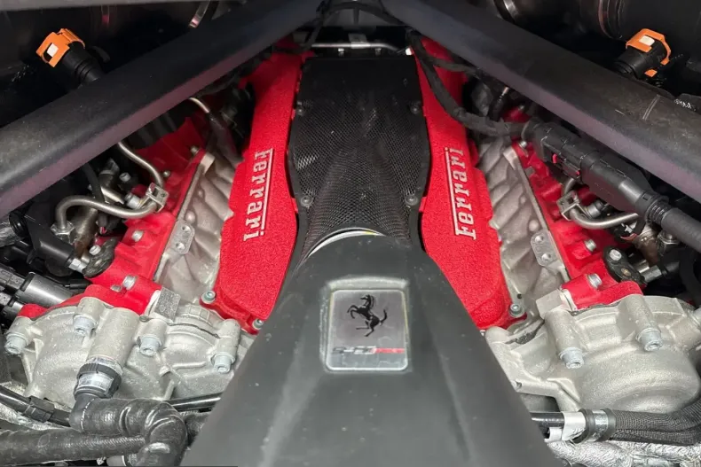 Ferrari SF90 din 2021 cu 6.500 km - oferta FER230424 - foto 18