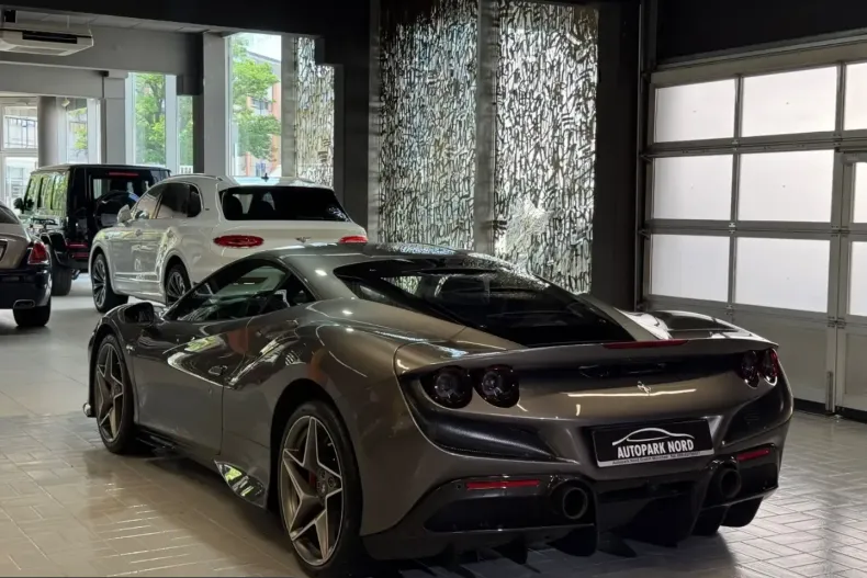 Ferrari F8 din 2021 cu 9.200 km - oferta FER230426 - foto 4