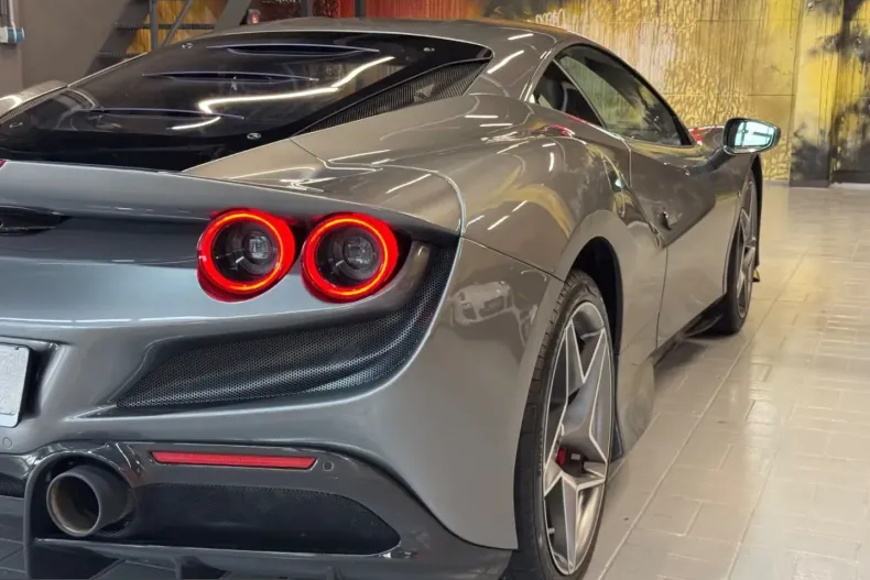 Ferrari F8 din 2021 cu 9.200 km - oferta FER230426 - foto 13