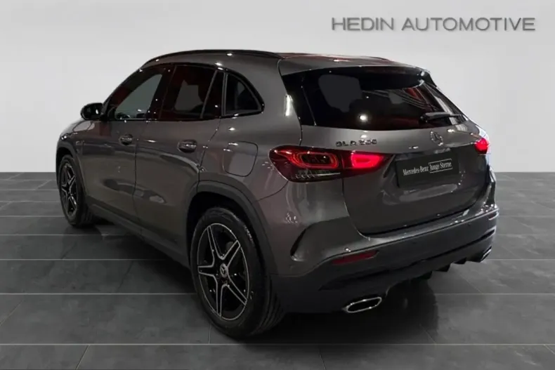 Mercedes-Benz GLA 200 (Clasa GLA) din 2023 cu 48.446 km - oferta MER230432 - foto 4