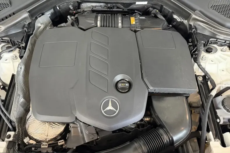 Mercedes-Benz GLC 300 (Clasa GLC) din 2025 cu 18.075 km - oferta MER230445 - foto 7