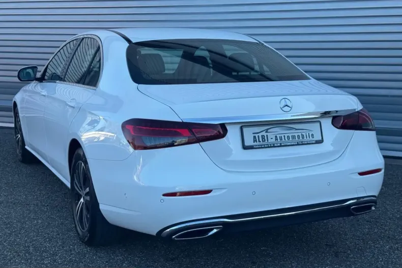 Mercedes-Benz E 220 (Clasa E) din 2022 cu 81.144 km - oferta MER230450 - foto 2