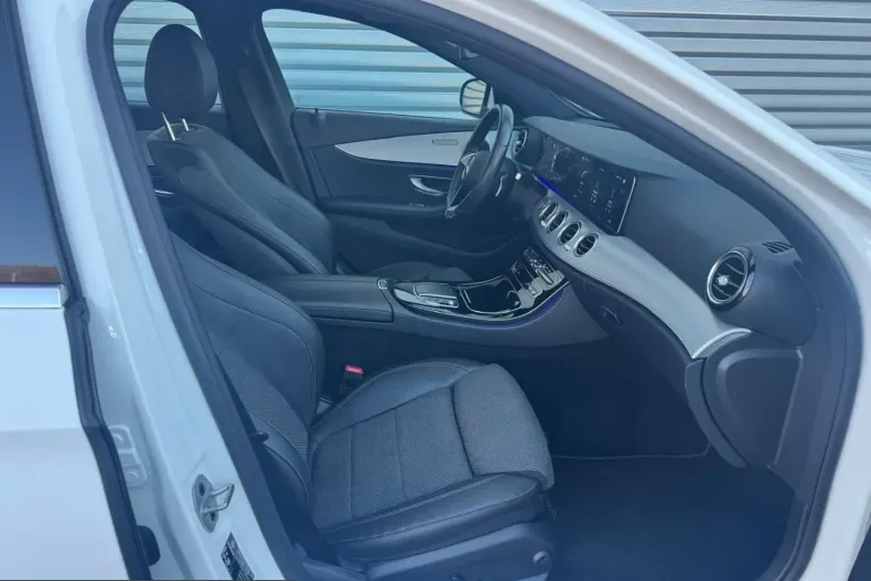 Mercedes-Benz E 220 (Clasa E) din 2022 cu 81.144 km - oferta MER230450 - foto 13