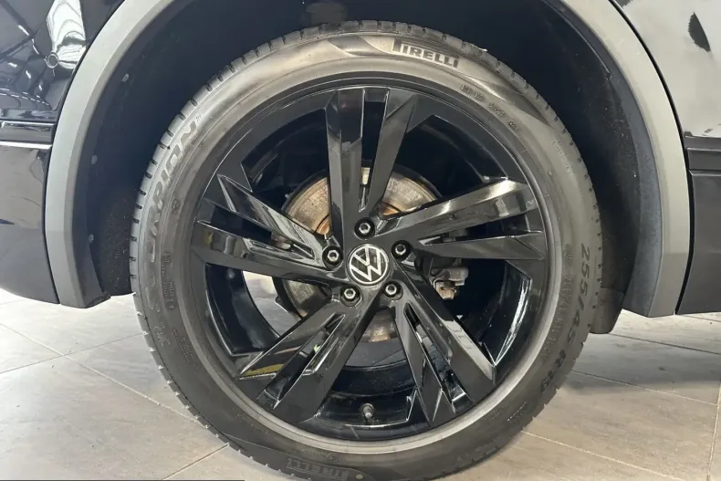 Volkswagen Tiguan din 2021 cu 72.450 km - oferta VOL230453 - foto 3