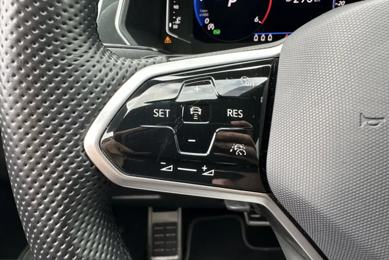 Volkswagen Tiguan din 2021 cu 72.450 km - oferta VOL230453 - foto 12