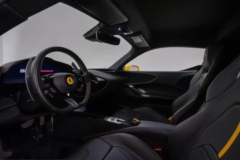 Ferrari SF90 din 2022 cu 7.300 km - oferta FER230455 - foto 24