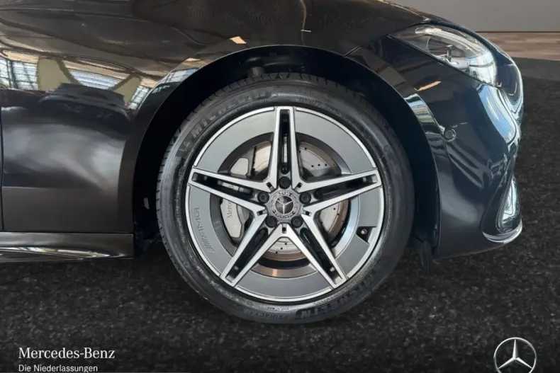 Mercedes-Benz C 300 (Clasa C) din 2023 cu 33.711 km - oferta MER230458 - foto 4