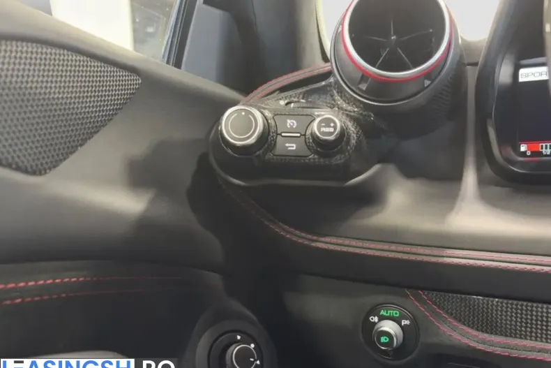 Ferrari F8 din 2022 cu 6.122 km - oferta FER230459 - foto 14