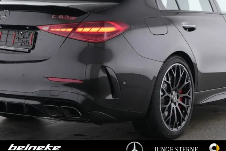 Mercedes-Benz C 63 AMG (Clasa C) din 2025 cu 15.789 km - oferta MER230460 - foto 9