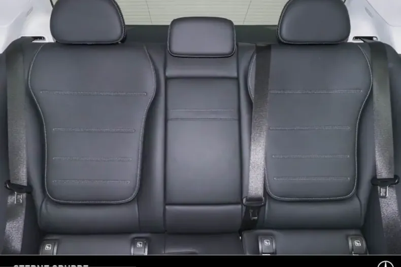 Mercedes-Benz C 300 (Clasa C) din 2024 cu 9.628 km - oferta MER230463 - foto 10