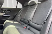 Mercedes-Benz C 300 (Clasa C) din 2025 cu 15.868 km - oferta MER230464 - foto 12