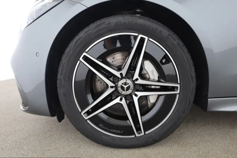 Mercedes-Benz C 300 (Clasa C) din 2025 cu 25.600 km - oferta MER230466 - foto 16