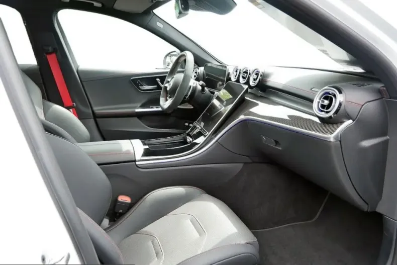 Mercedes-Benz C 63 AMG (Clasa C) din 2023 cu 5.973 km - oferta MER230468 - foto 5