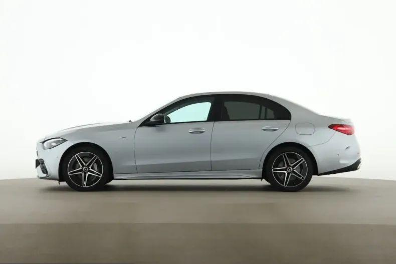 Mercedes-Benz C 300 (Clasa C) din 2025 cu 20.800 km - oferta MER230470 - foto 3