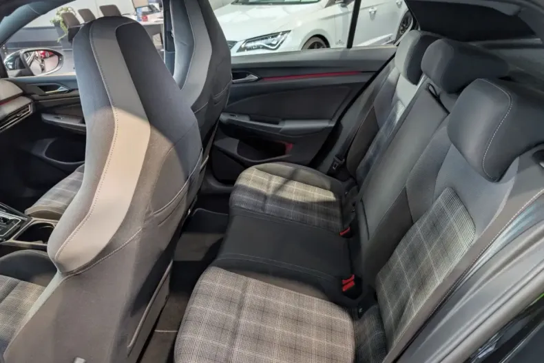 Volkswagen Golf din 2022 cu 67.000 km - oferta VOL230474 - foto 9