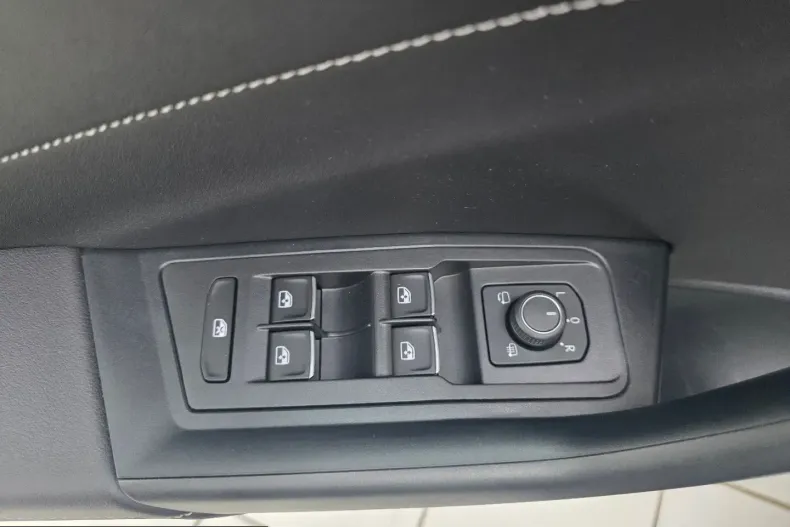 Volkswagen T-Roc din 2022 cu 58.479 km - oferta VOL230476 - foto 14